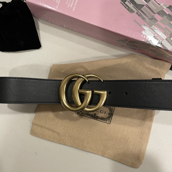 Black Gucci Belt - Picture 3 of 8
